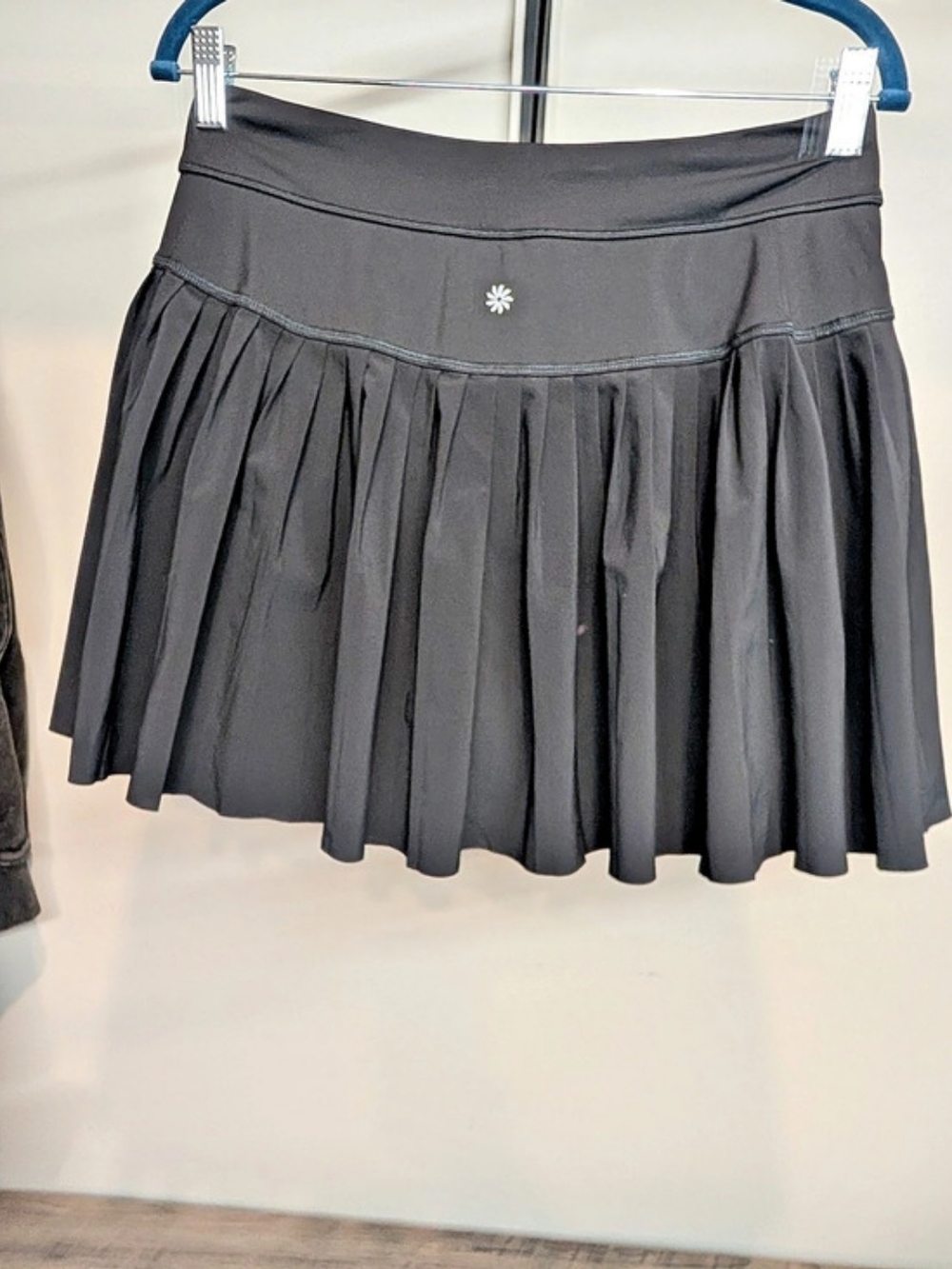 Athleta Black Pleated Advantage Skort Size M